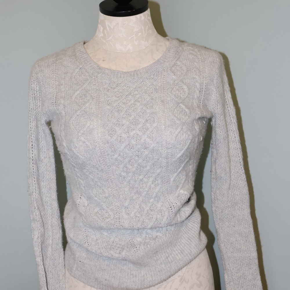 Aphorism Gray Crew Neck Sweater Soft Knit Fitted, Size Medium
